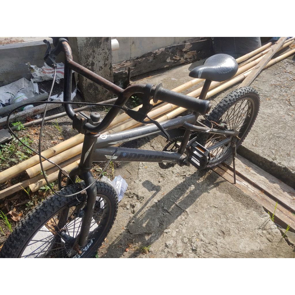 Sepeda BMX Pacific ring 20