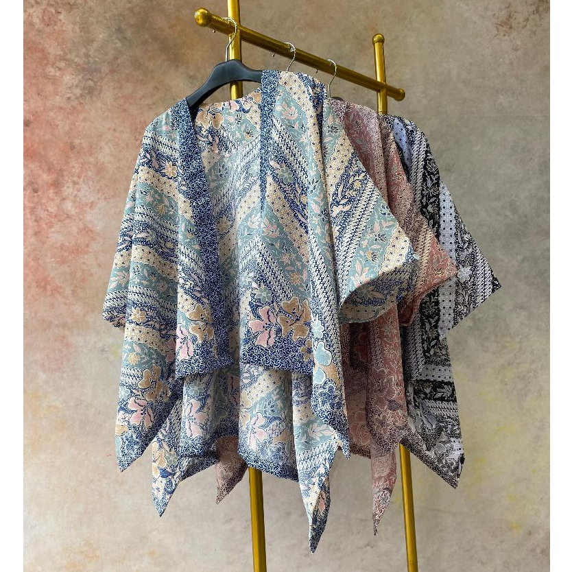 Outer Wanita Oversize Outer Wanita Batwing Outer Wanita Batik Adella Outer