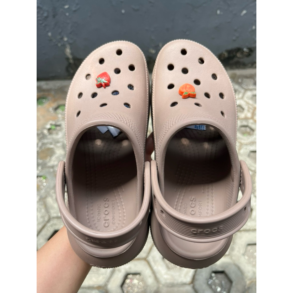 CROCS Preloved
