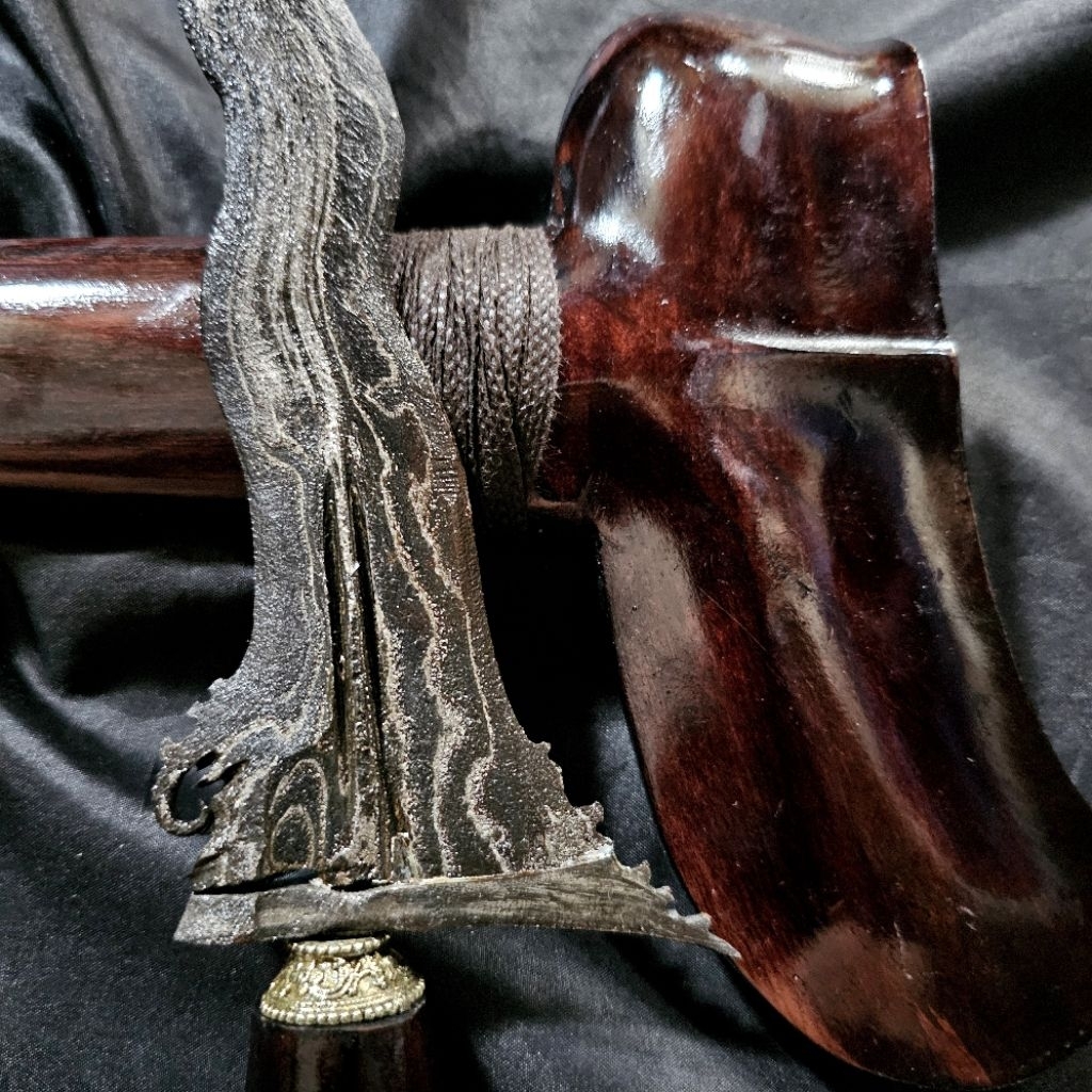 Keris Parungsari Luk 13 Pamor Banyu Mili