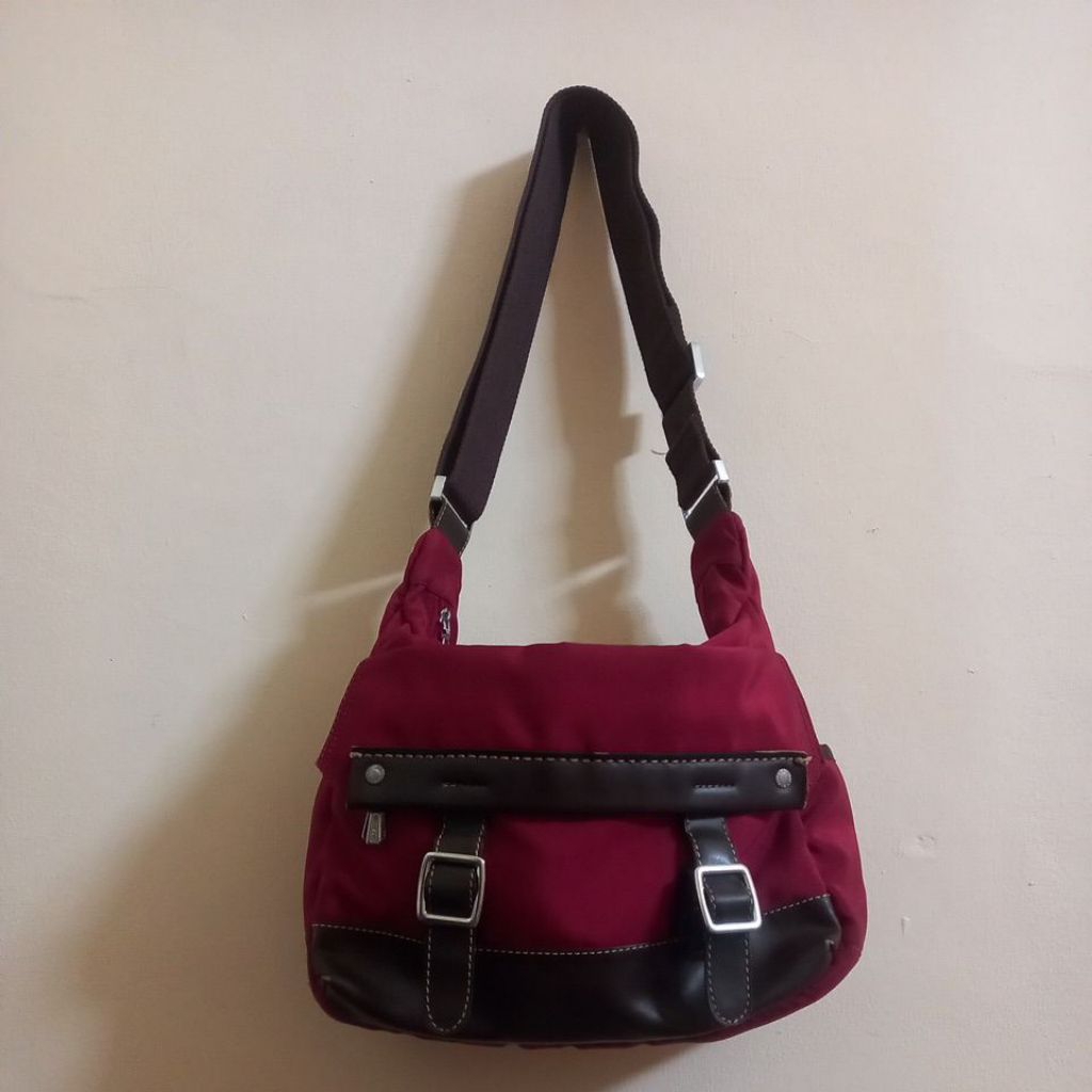 Preloved tas slempang/shoulder merk elizabeth original