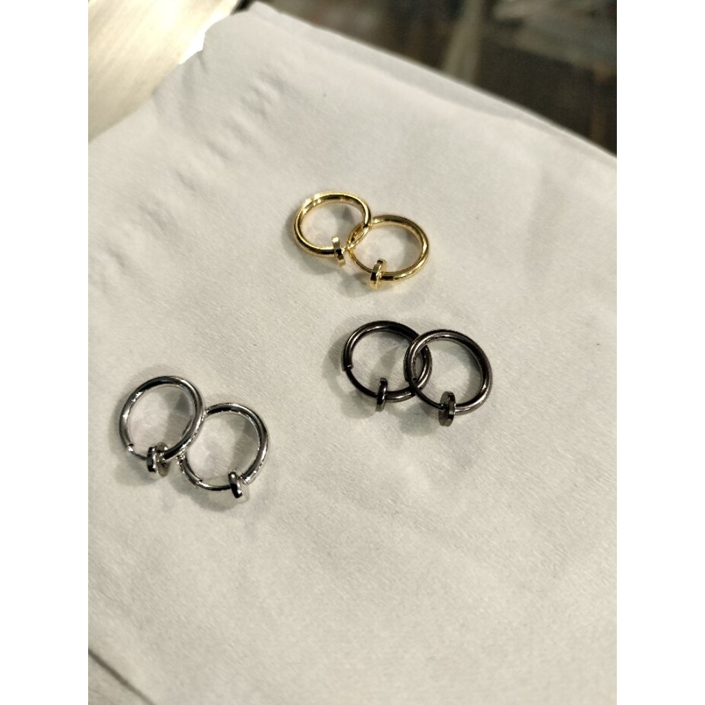 Tindik Jepit Peer Hoop Perr Stainless Hitam Gold dan Silver Cowok Piercing Anting