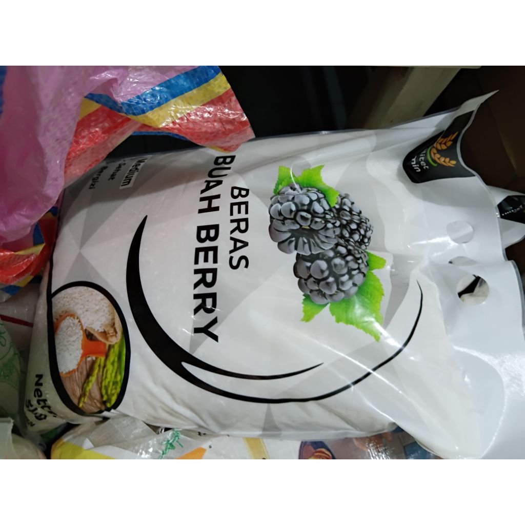

beras buah berry 5kg putih bersih bagus pulen