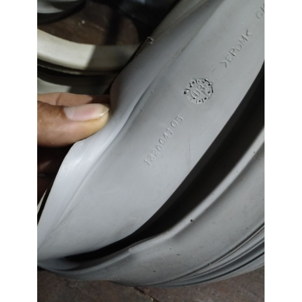 karet gasket kode 132004105. gasket mesin cuci LUX WH1092 Copotan ori
