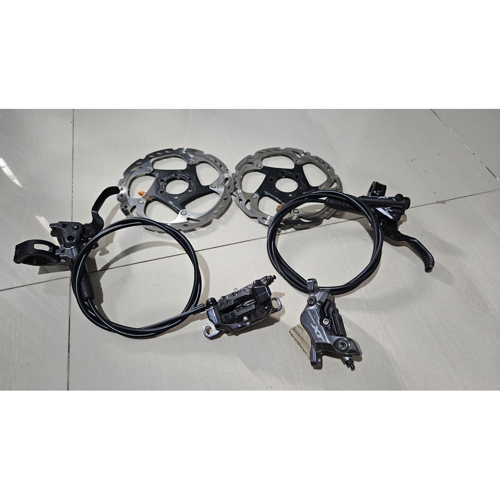 Brakeset Shimano XT 4 piston dan rotor xt icetach