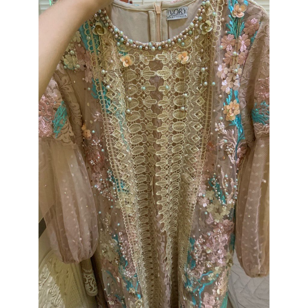 Preloved Ivory Studio Ready To Wear Dress