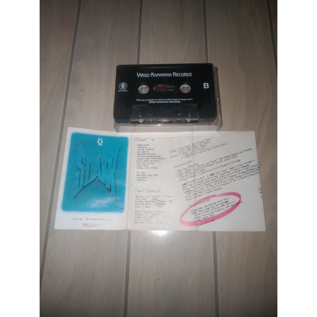 kaset pita slank suit suit he he