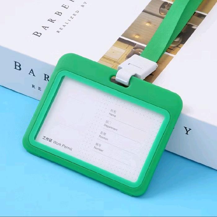 

Name Tag ID Card Horizontal Gantungan Kartu Nama Plastik Warna Random