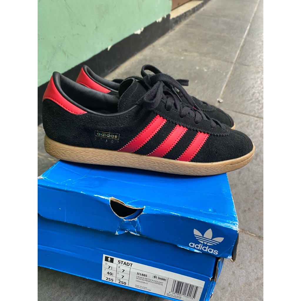 sepatu adidas stadt