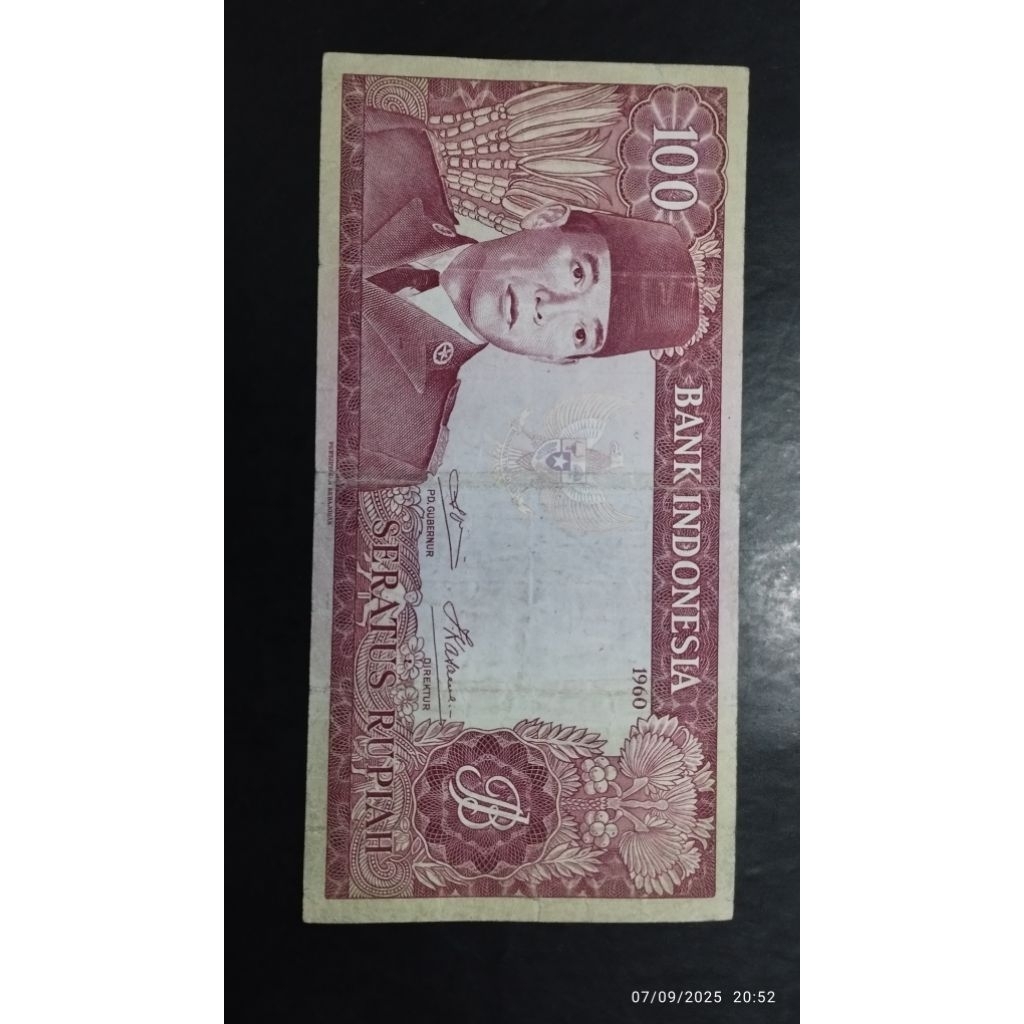 UANG KUNO 100 RUPIAH SOEKARNO TAHUN 1960