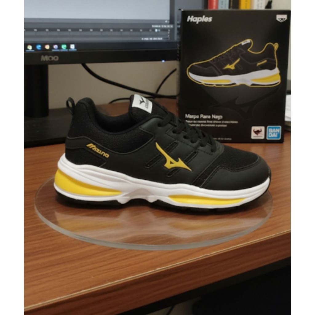 Sepatu Running Pria Wanita Mizu, sneakers Olahraga Lari Joging Buat Gaya Skena Outpit Hitam gold