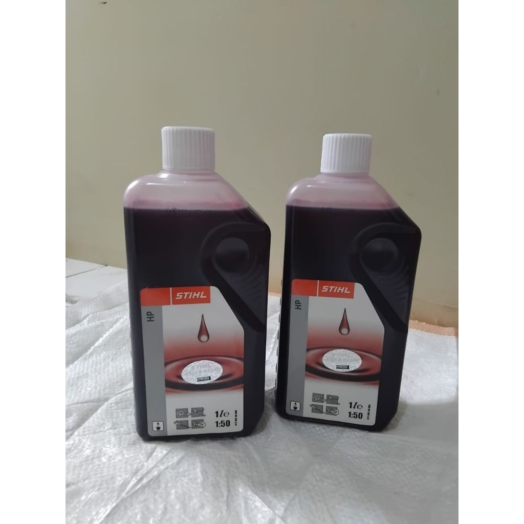 OLI 2 TAK STIHL 1 LITER ORIGINAL, COCOK UNTUK CHAINSAW MAUPUN MESIN POTONG RUMPUT. PRODUK ASLI, BISA