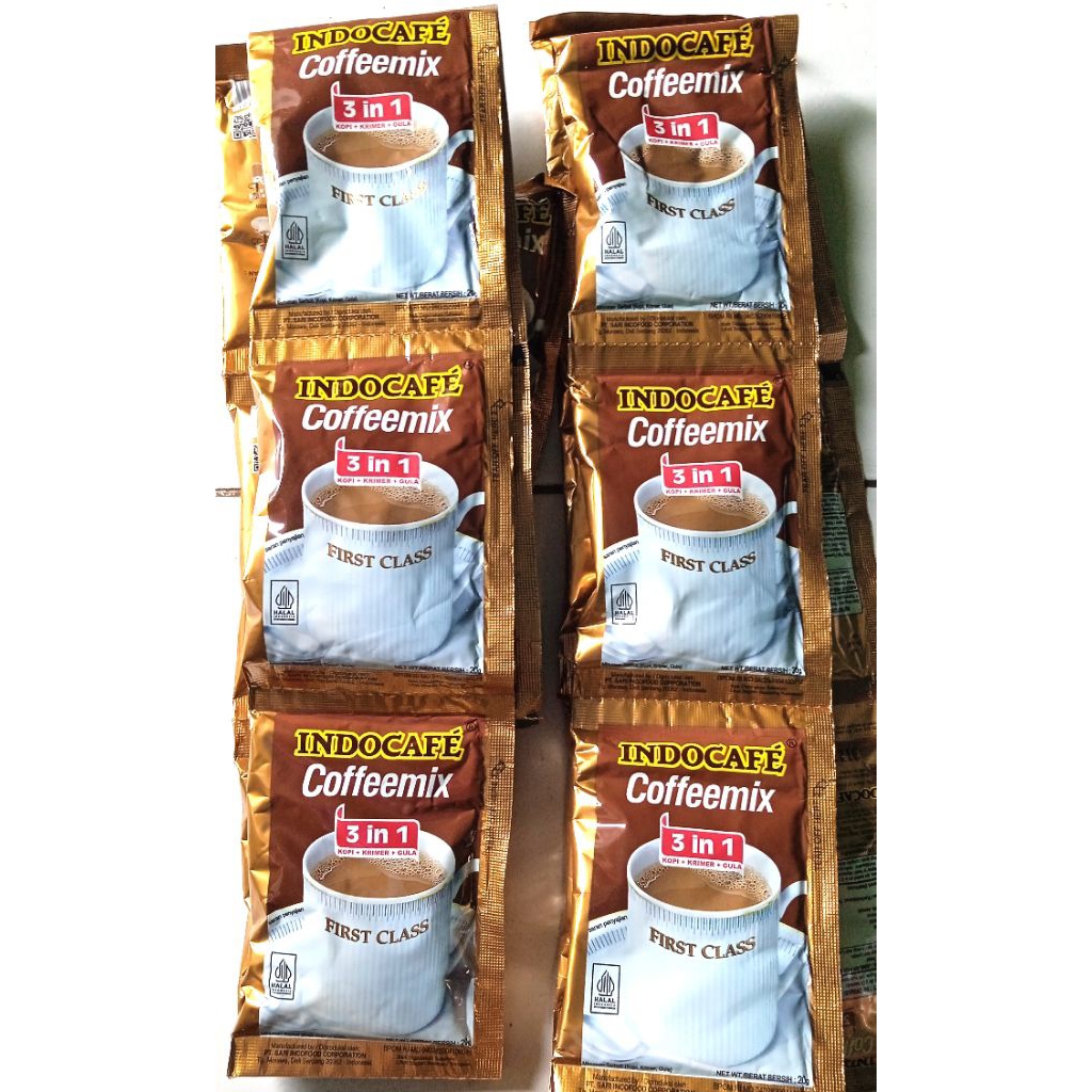 

indocafe kopi mix 3 renceng isi 30 sachet