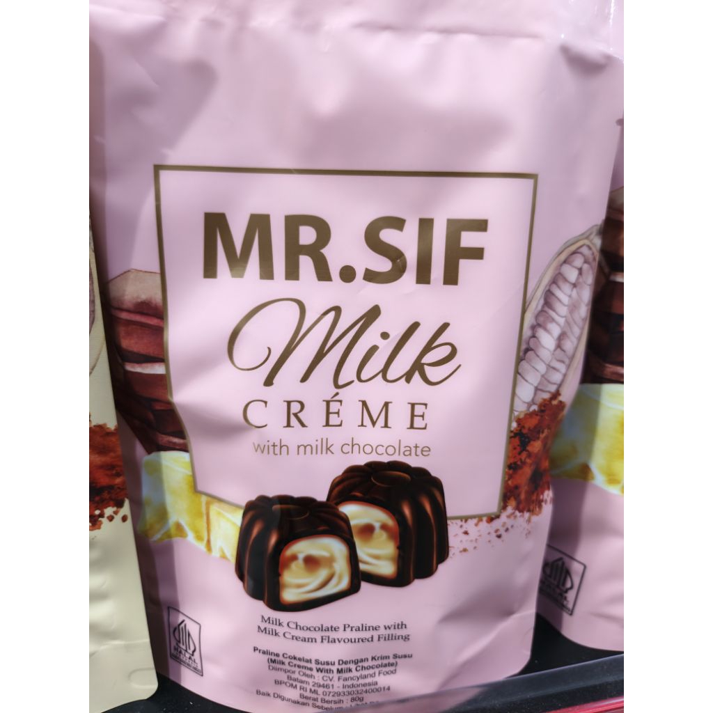 

Mr Sif Milk Creme with milk chocolate. Milk chocolate praline with milk creme and cream flavoured filling 80gr