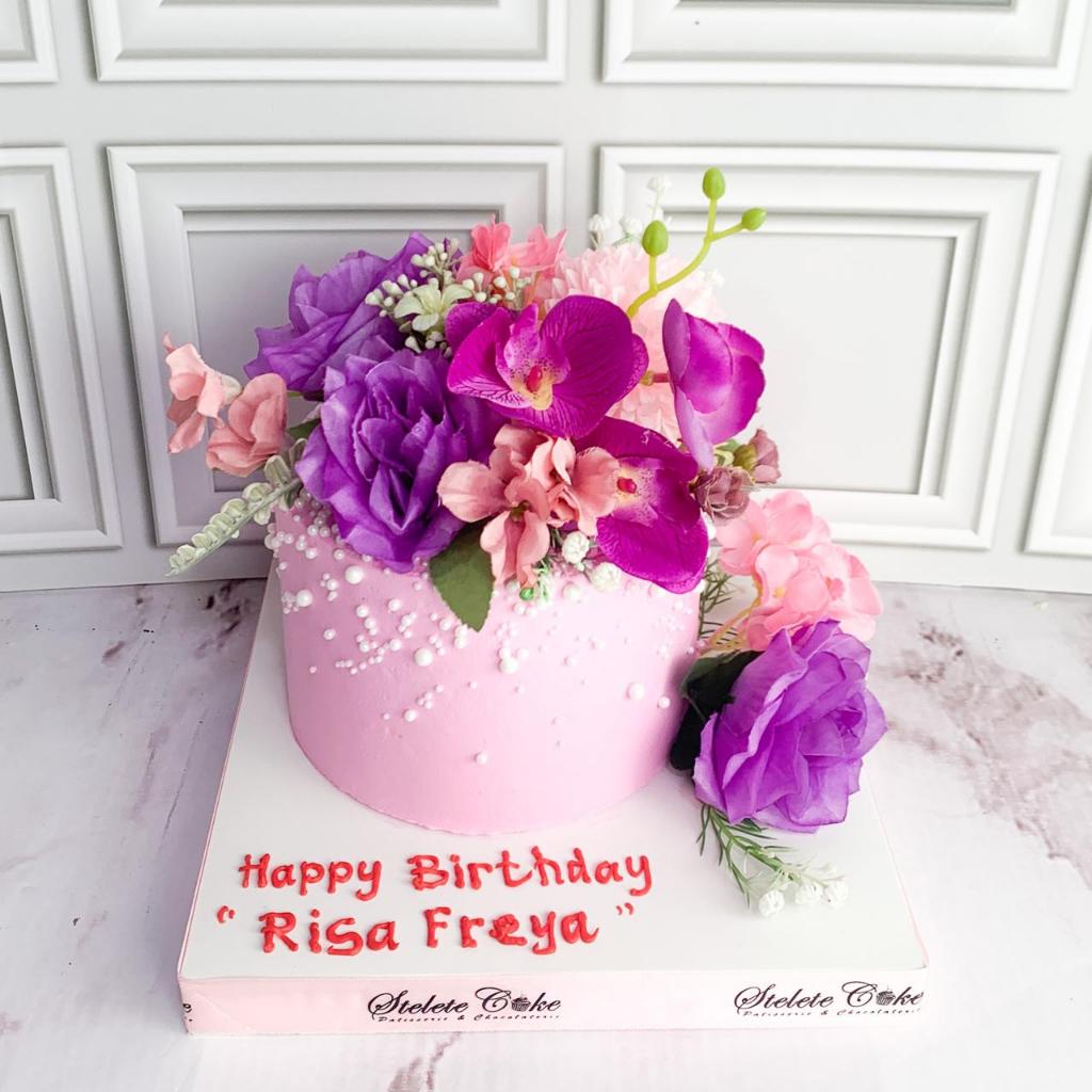 

Kue Ulang Tahun/Birthday Cake/Kue Ultah Tema Flower Purple/Kue Birthday Jakarta/Kue Birthday Flower Random