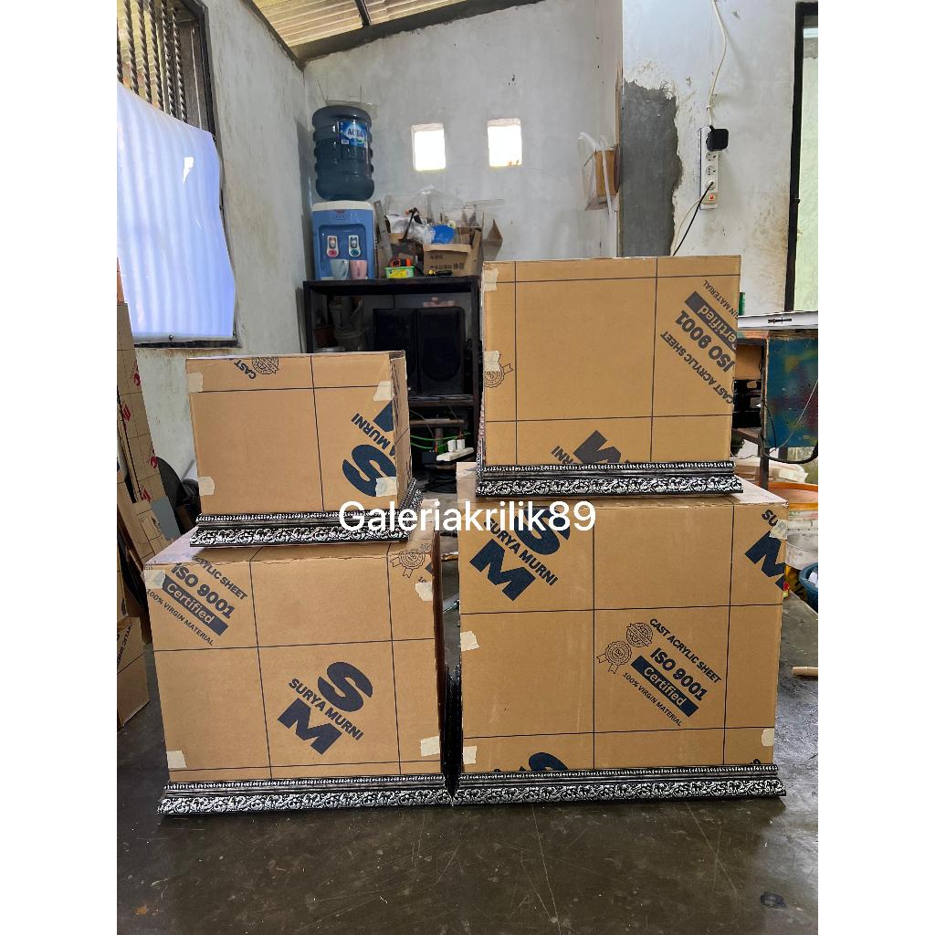 1 SET (ISI 4) KOTAK HANTARAN/KOTAK SESERAHAN AKRILIK