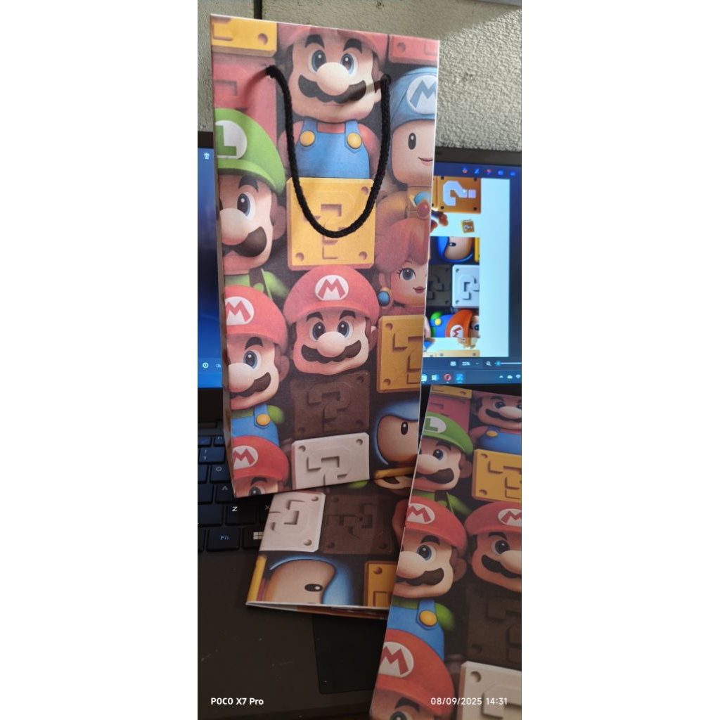 

paperbag kado warna 11, 5 x 8 x 25 mario