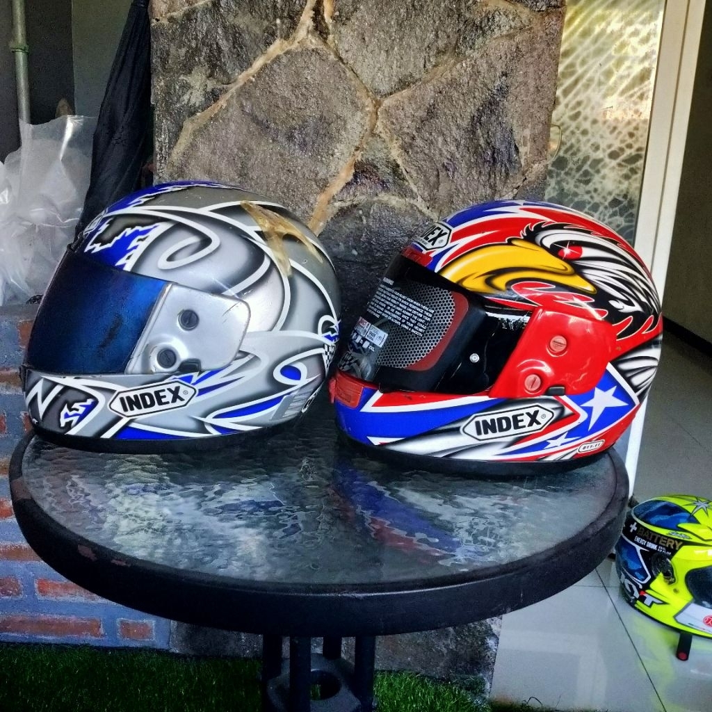 Helm INDEX malaysia sisa silver