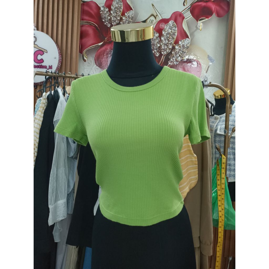 03.crop top uni*Lo pL pribadi size L