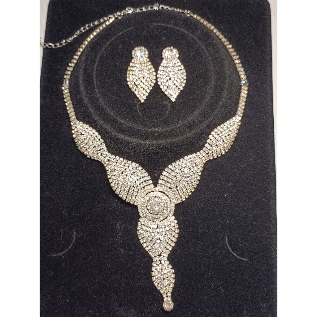 Set Perhiasan Permata Imitasi (G)