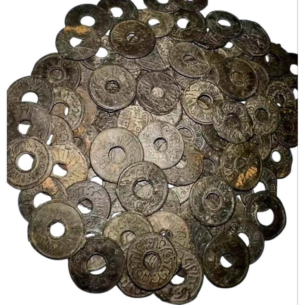 KOIN KUNO PITIS BOLONG TENGAH KESULTANAN PALEMBANG ORIGINAL UTUH LAYAK KOLEKSI  KOIN KUNO ZAMAN KERA