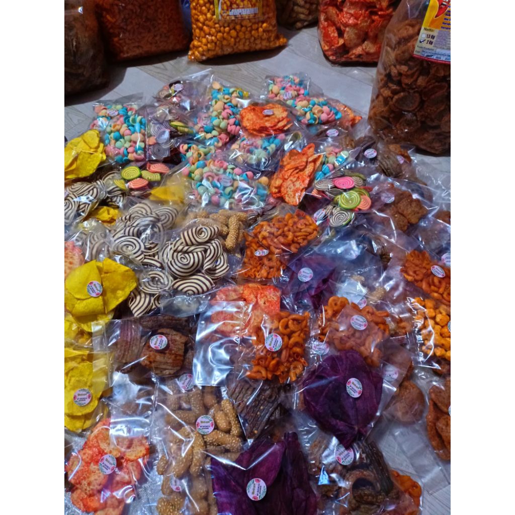 

Afnan snack serba 2k BELI 10 GRATIS 1