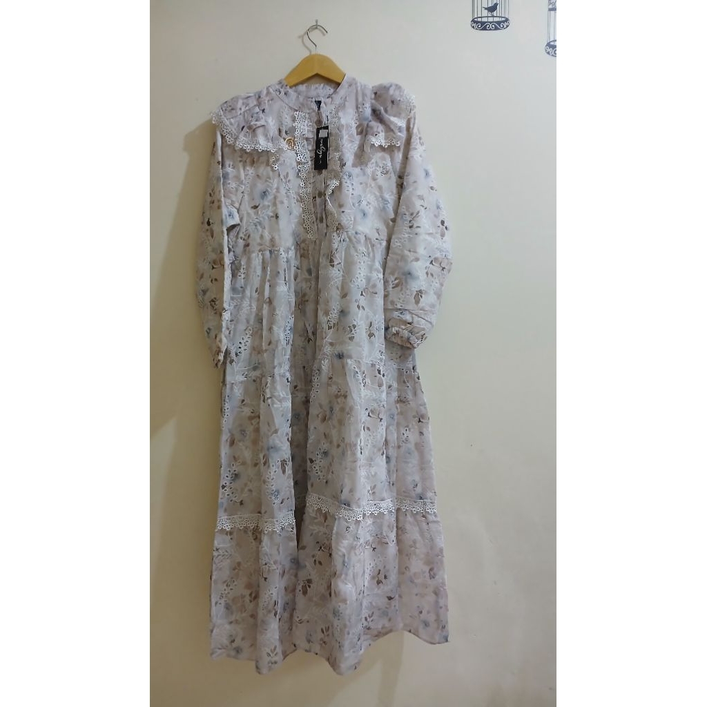 Gamis midi dari abiyan