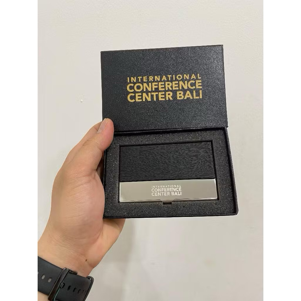 

Gratis Custom Logo Perusahaan dan Nama Name Card Gift Box