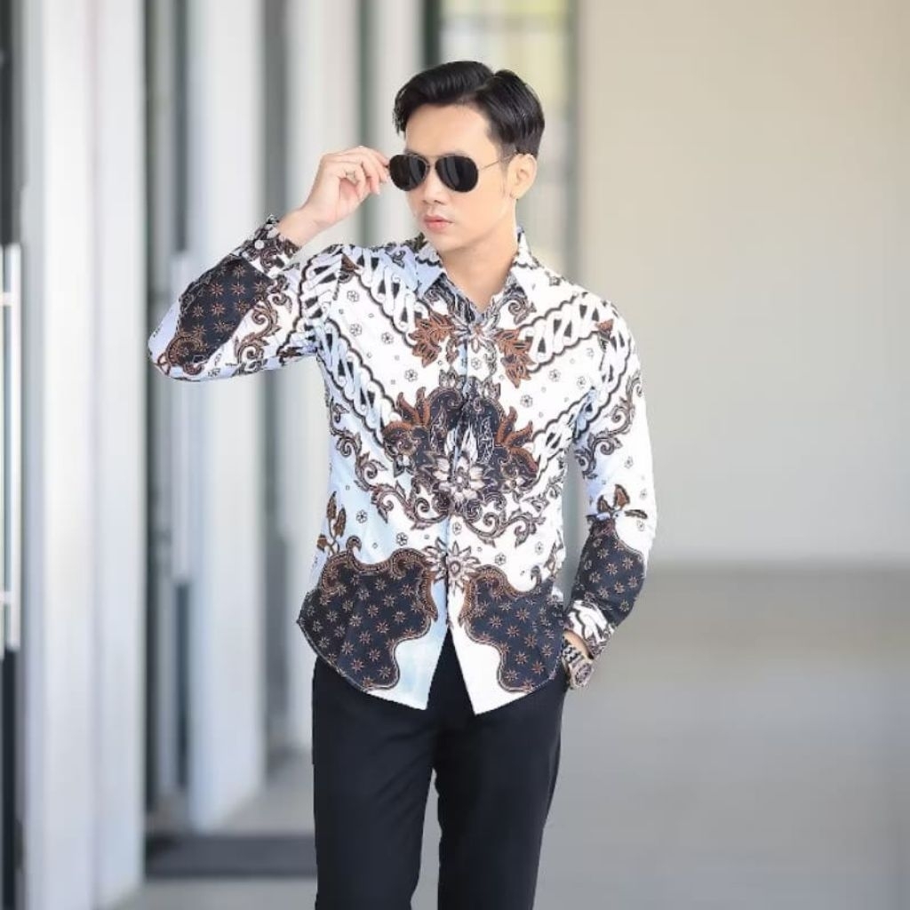 DHARMA BAJU BATIK SLIMFIT BATIK SOLO LENGAN PANJANG