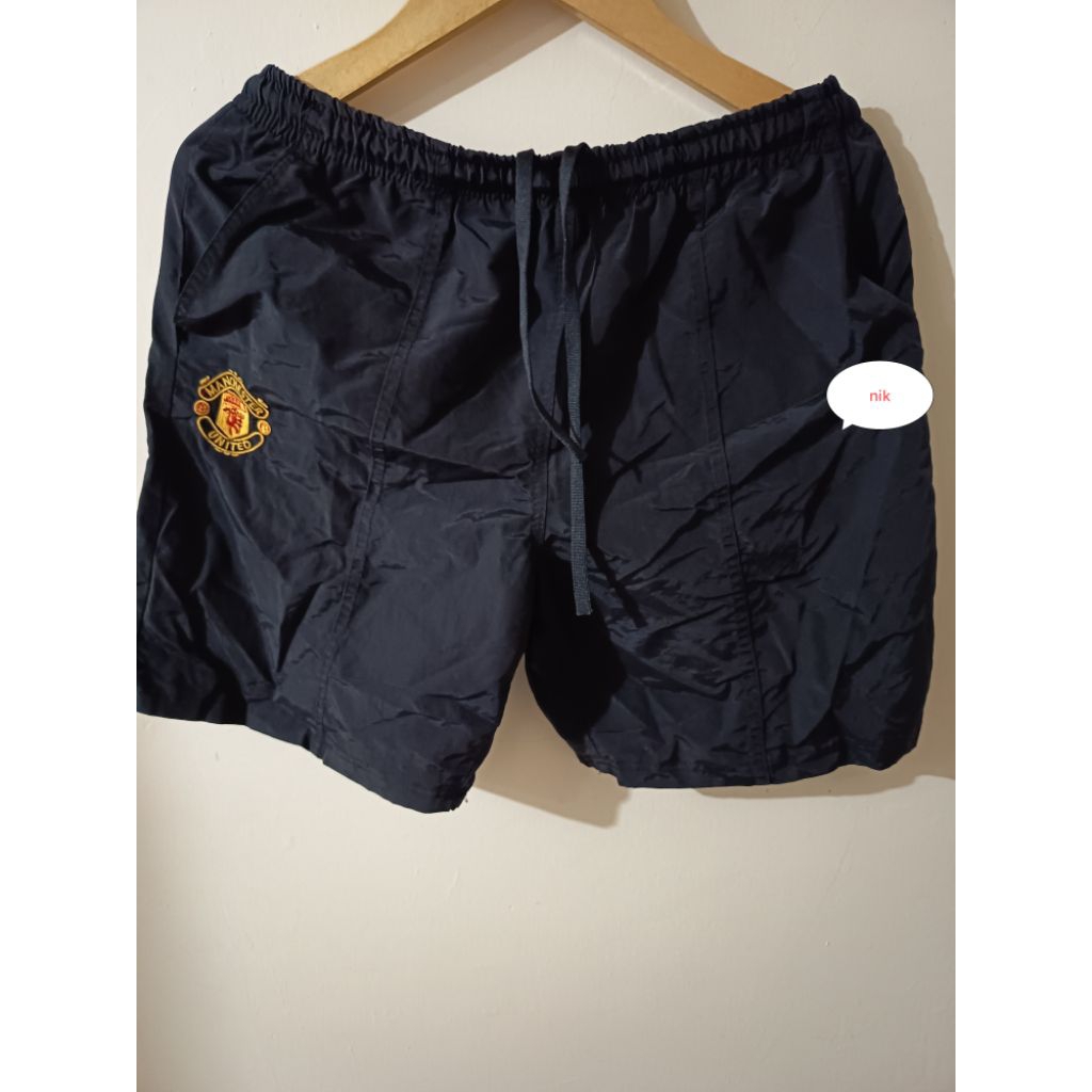 celana nik manchester united