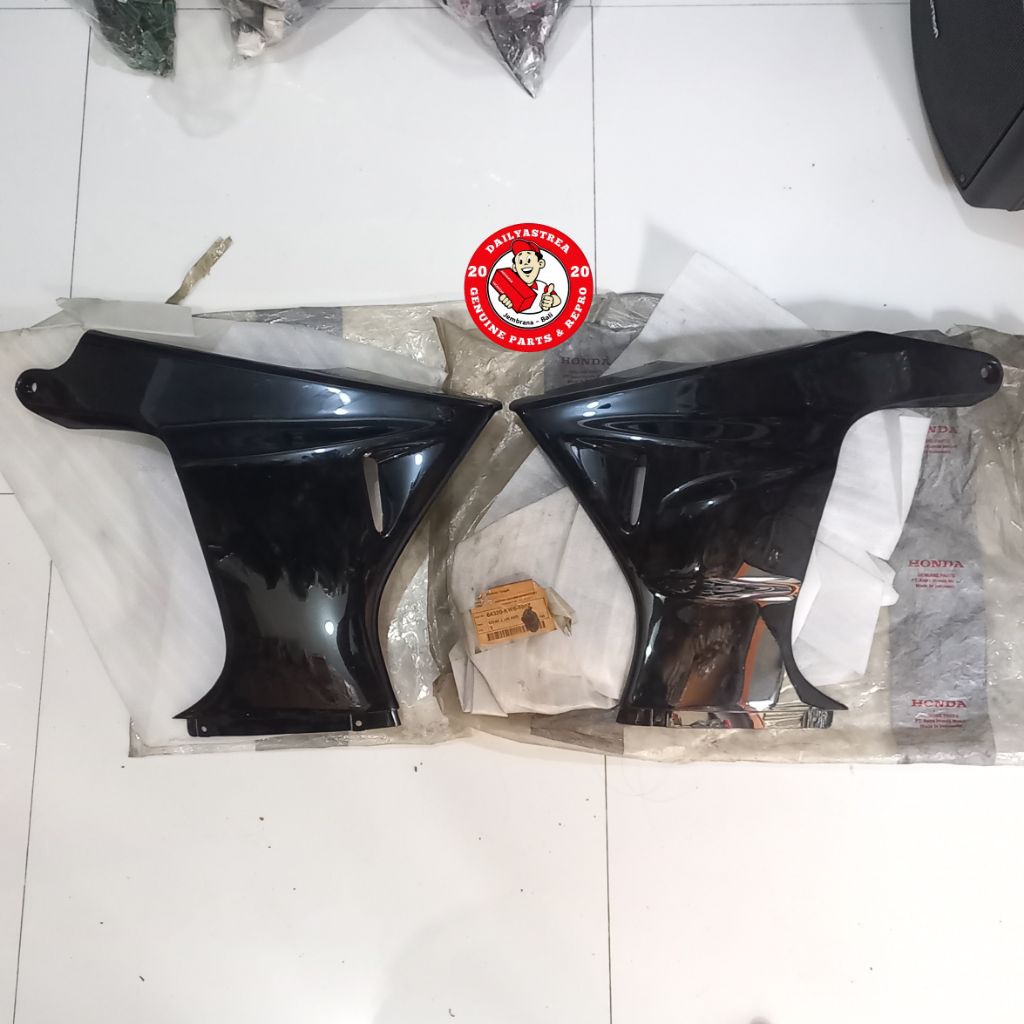 COWL FAIRING DEK COVER BODY BAWAH KANAN KIRI HONDA NSR150 NSR 150 R ORIGINAL ORI 64320-KW6-900Z