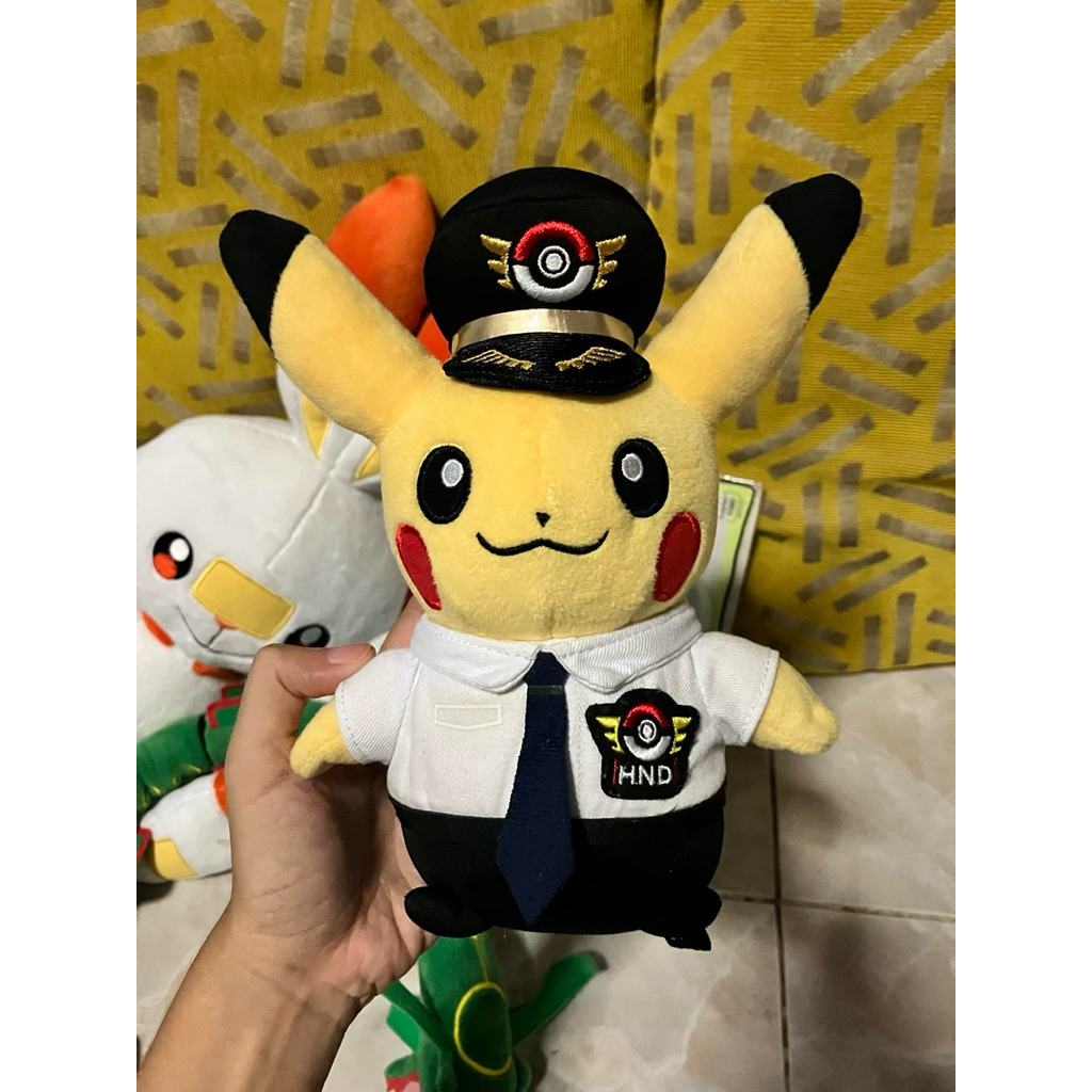 pokemon pikachu pilot pokemon center