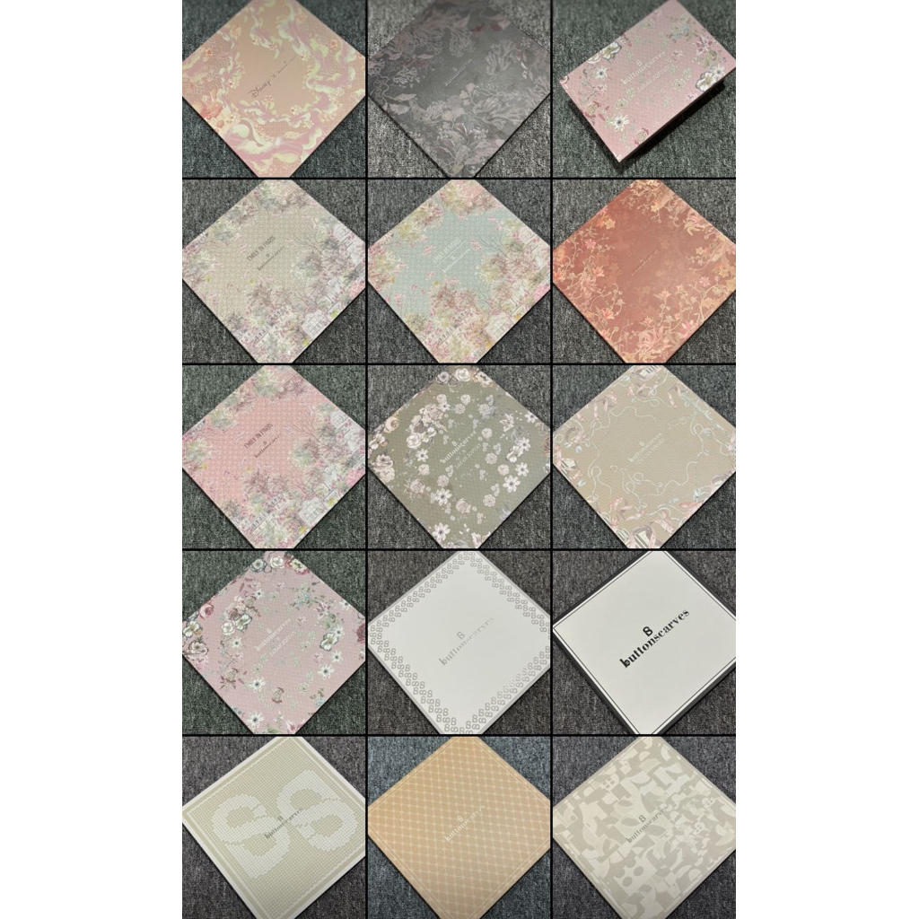 

Box Scarf Buttonscarves Original