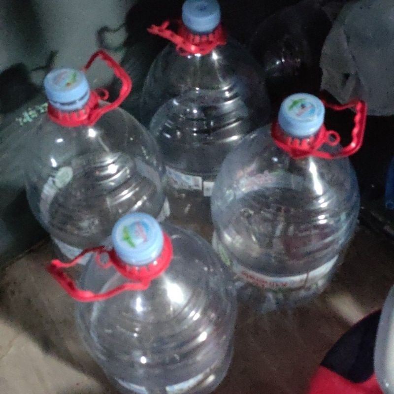 galon le minerale kosong