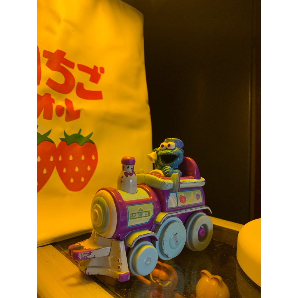 Sesame street elektrik Cookie monster food train engine