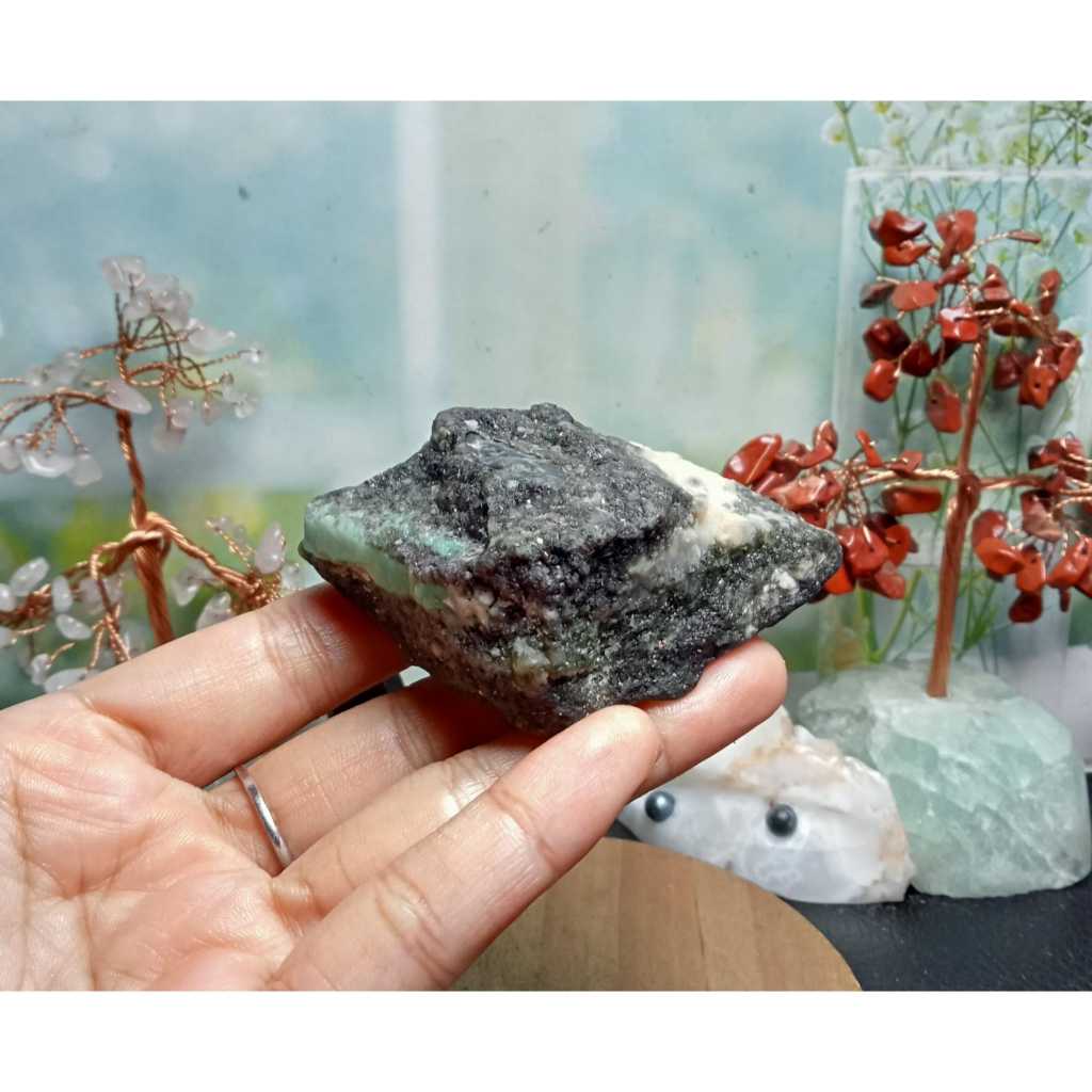 Batu Natural Emerald Rough (2)