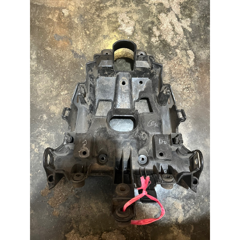 Bracket Headlamp CB 150 R