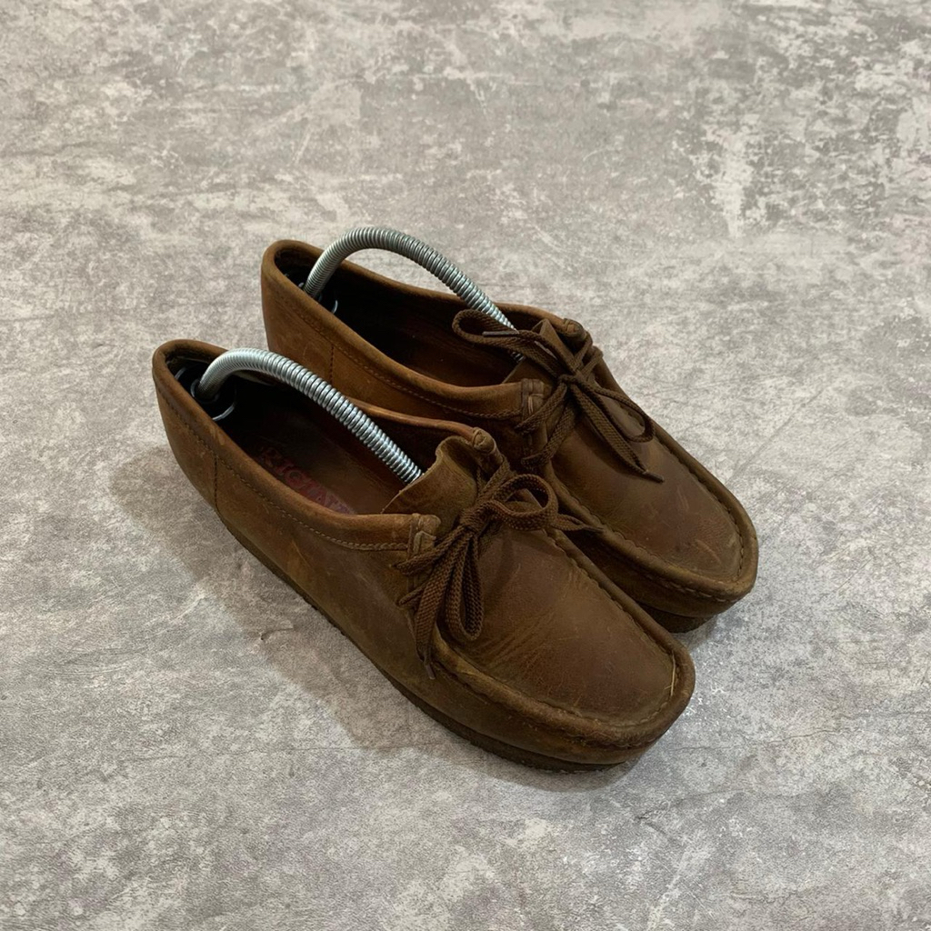 clarks wallabee