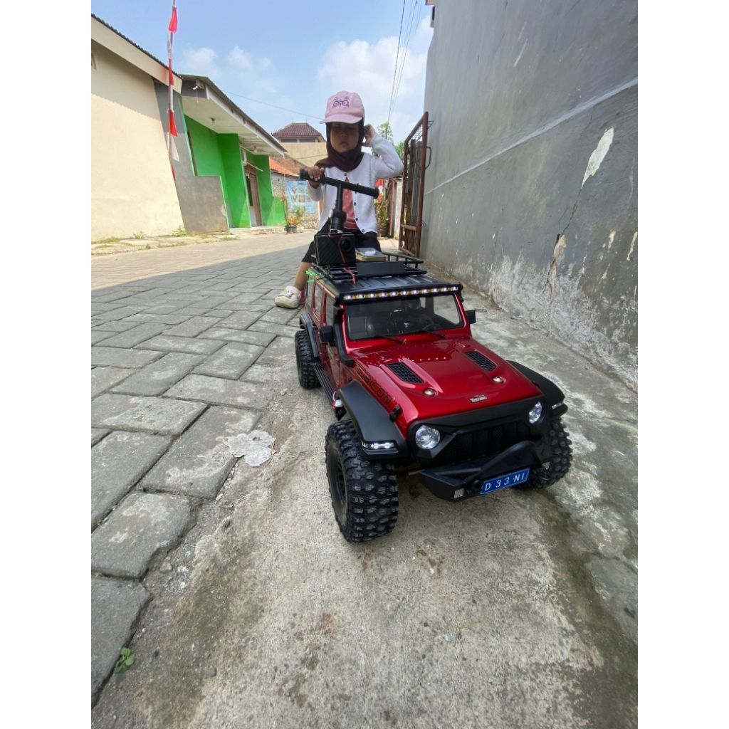 RC adventure 1:8 RTR likenew