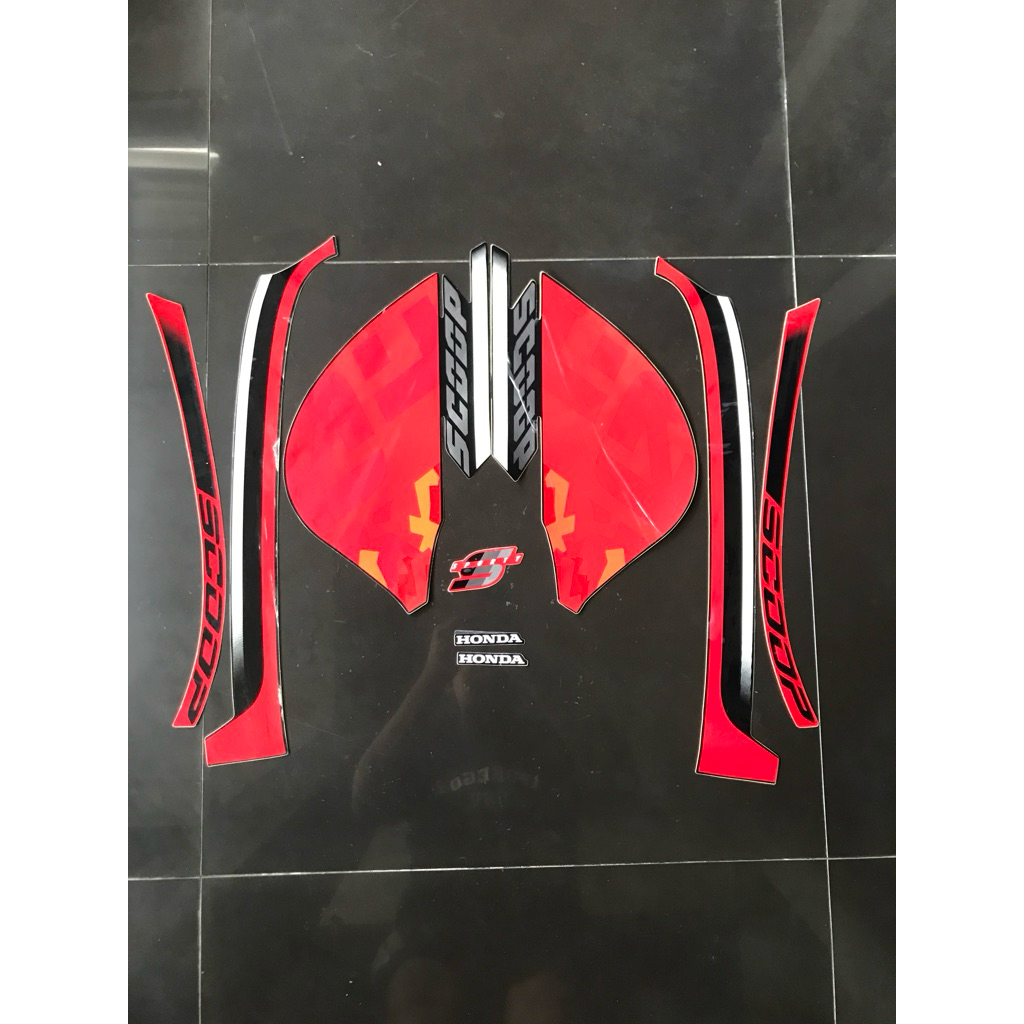 STRIPING STIKER SCOOPY SPORTY 2020 HITAM MERAH