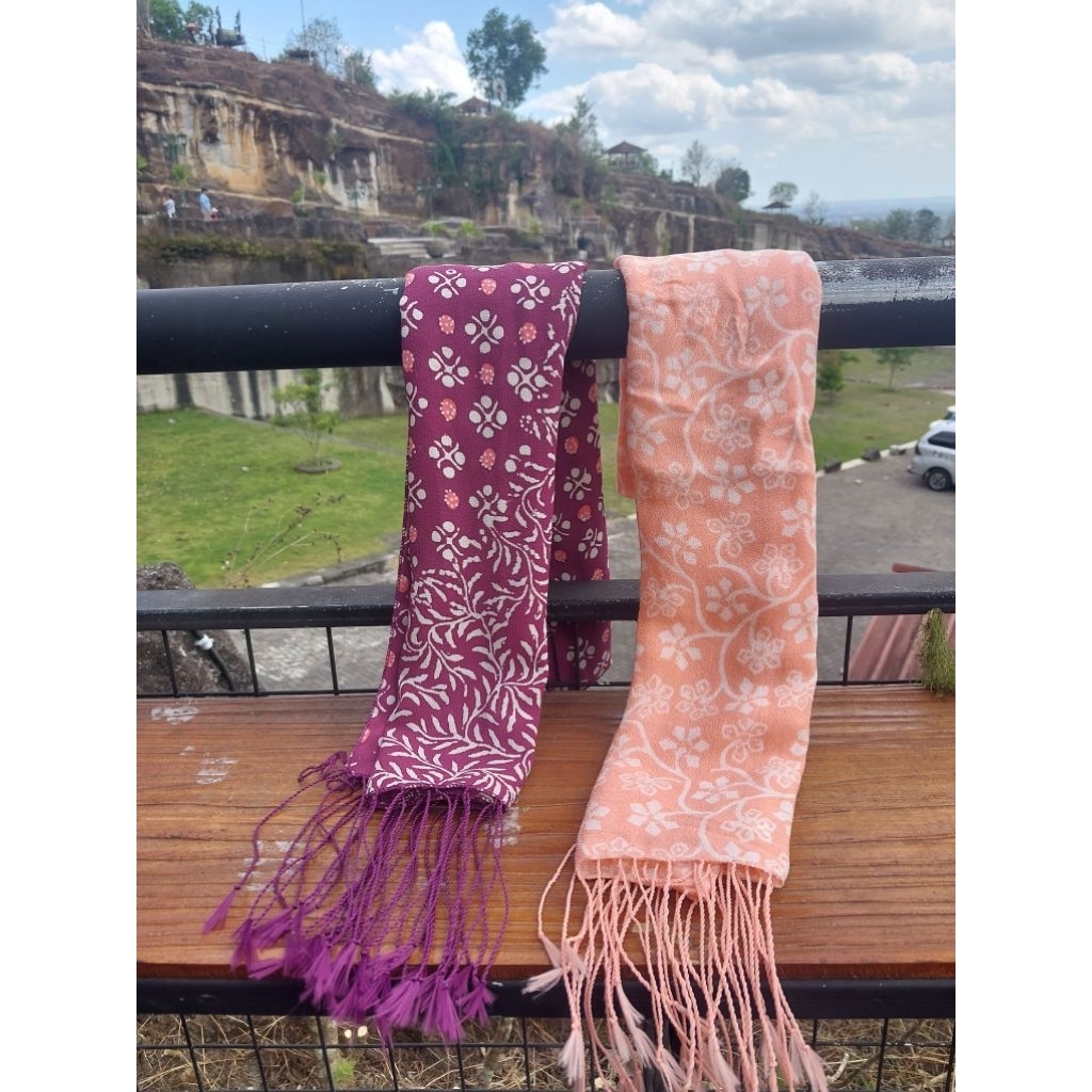 Syal Slayer Batik Cap Rumbai Scarf Leher Wanita Model Batik Cap Handmade Souvenir Khas Indonesia Aks