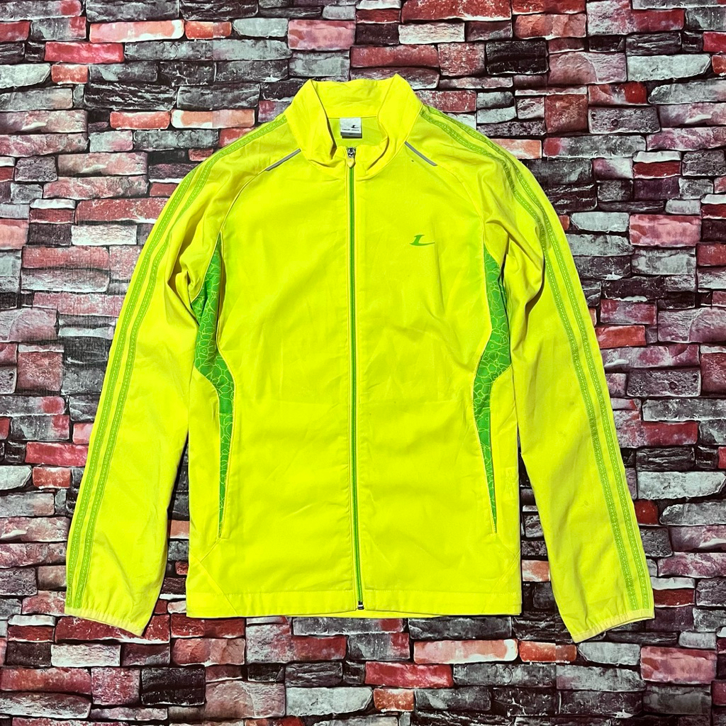 Jaket running Lecaf ( Size S || Lebar dada 52 CM Panjang 66 CM )