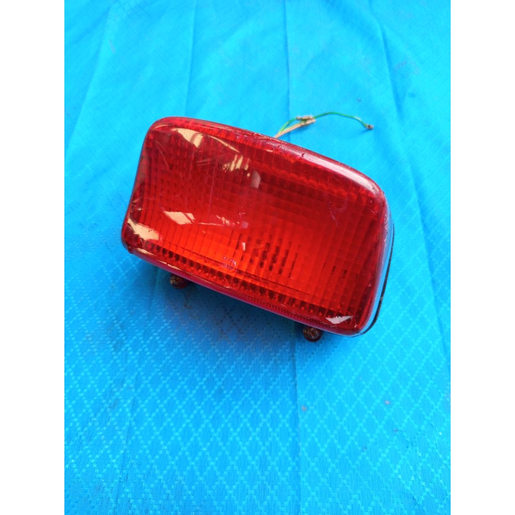 stoplam belakang MP hiu Original / lampu belakang Megapro hiu Original copotan