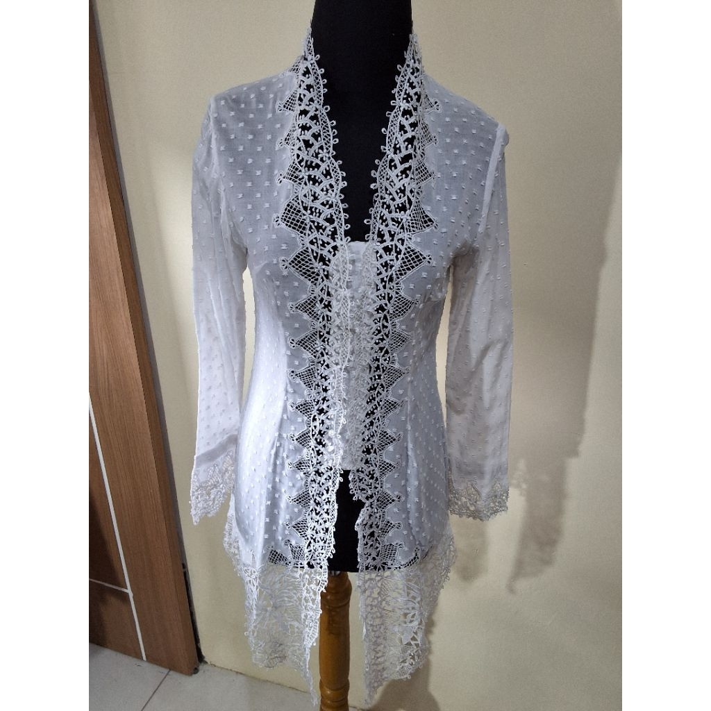 Kebaya Encim/Bordir Putih/Kebaya Krancang/Kebaya Bordir/Kebaya Putih/Kebaya Antik