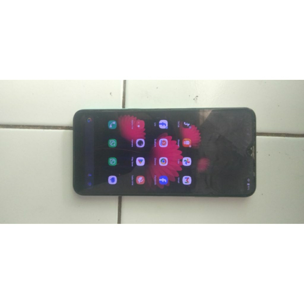 Advan G5 triple camera 4/32 / Hp second advan G5 triple camera