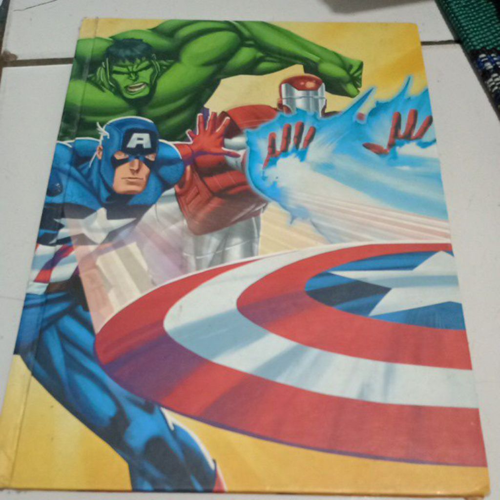BUKU ANAK PRELOVED CAPTAIN AMERICA JOINS THE MIGHTY AVENGERS