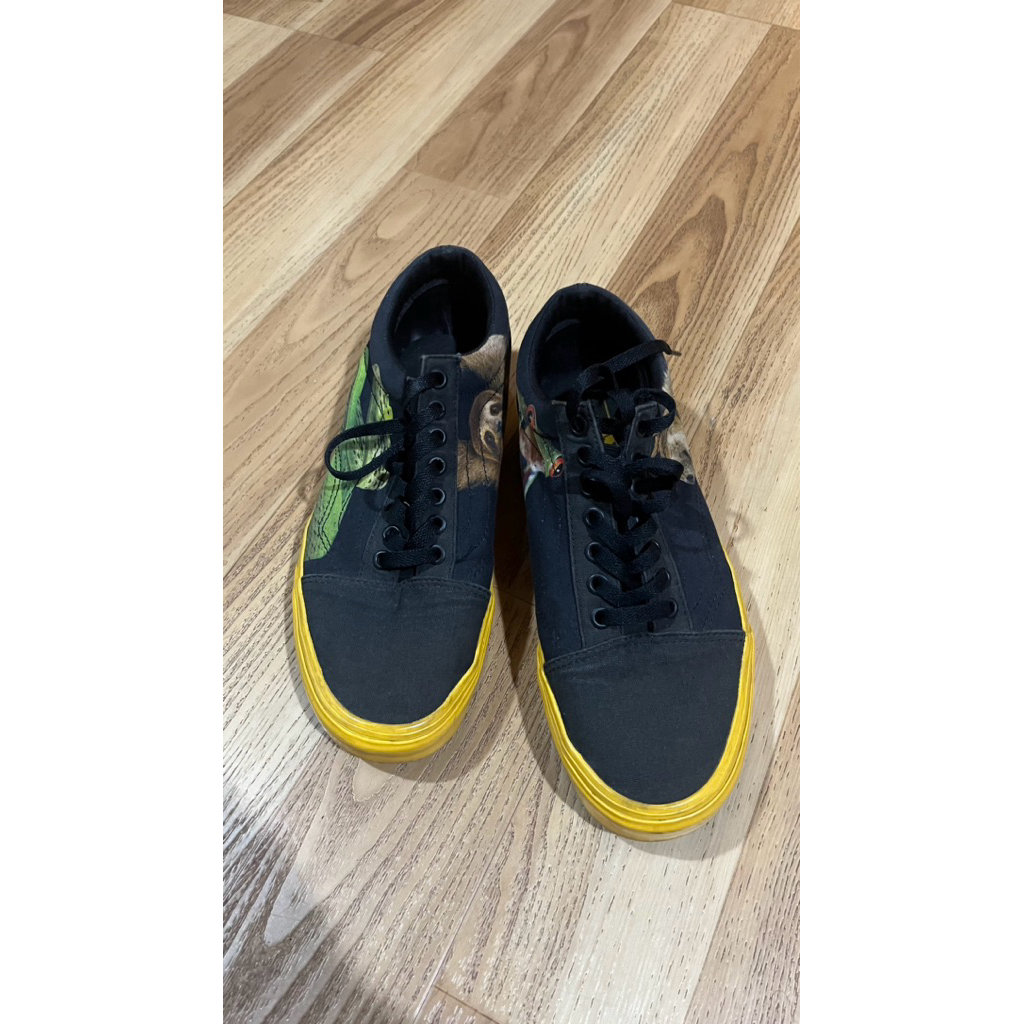 preloved sepatu vans national geographic edition