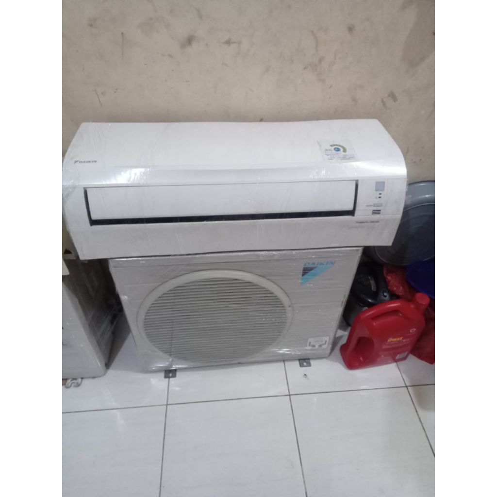 ac daikin 1/2 pk r32 second