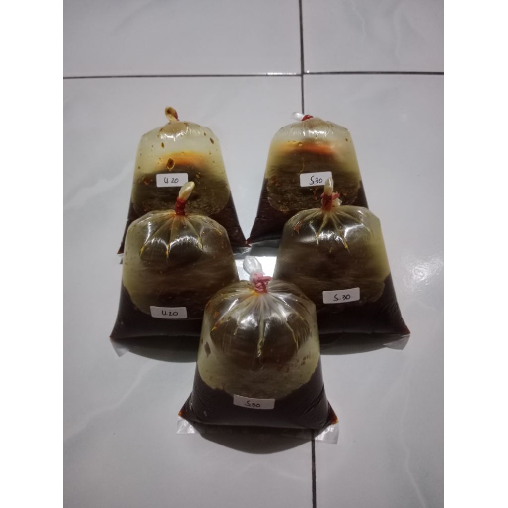 

Bumbu bebek hitam madura