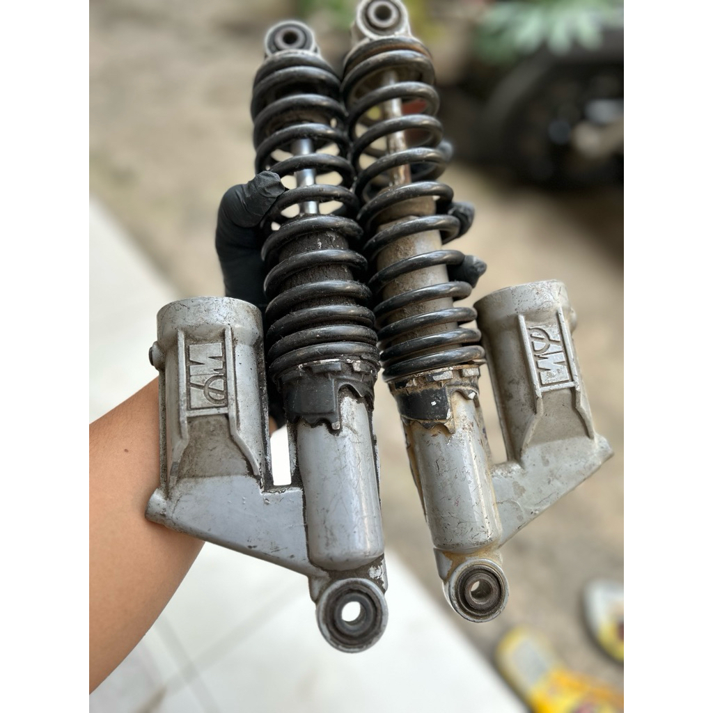 Shock belakang Marzocchi original bahan